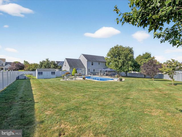 39 SARAH LN, Mount Joy, PA 17552