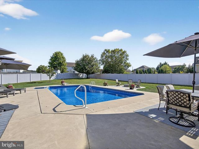 39 SARAH LN, Mount Joy, PA 17552