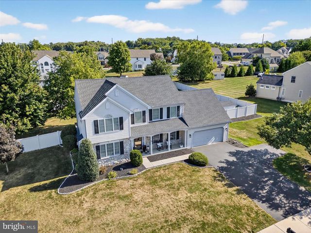 39 SARAH LN, Mount Joy, PA 17552