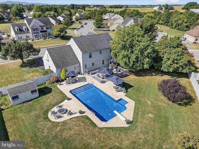 39 SARAH LN, Mount Joy, PA 17552