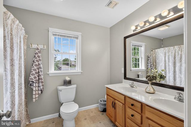 39 SARAH LN, Mount Joy, PA 17552