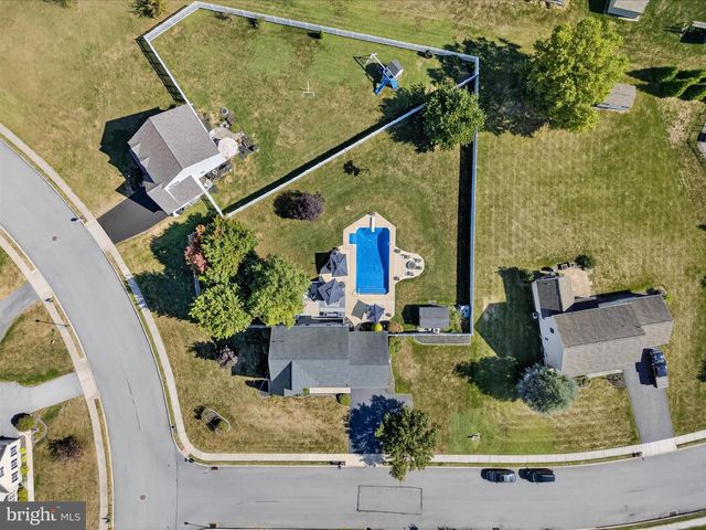39 SARAH LN, Mount Joy, PA 17552