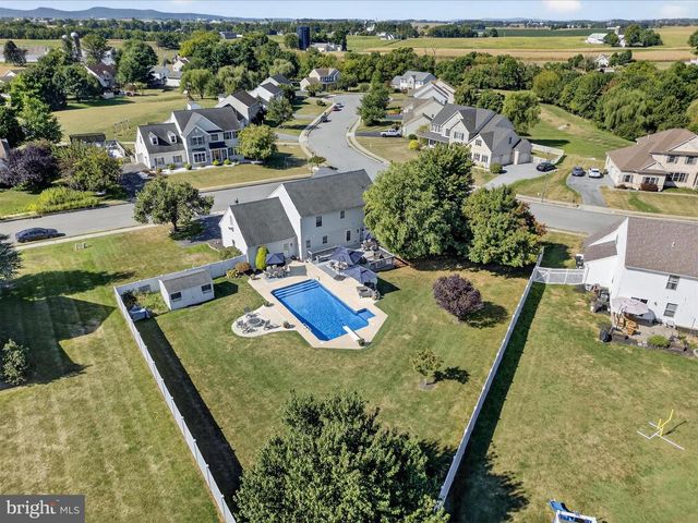 39 SARAH LN, Mount Joy, PA 17552