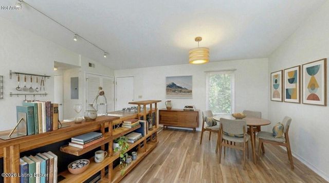 2745 Grinstead Dr 201, Louisville, KY 40206