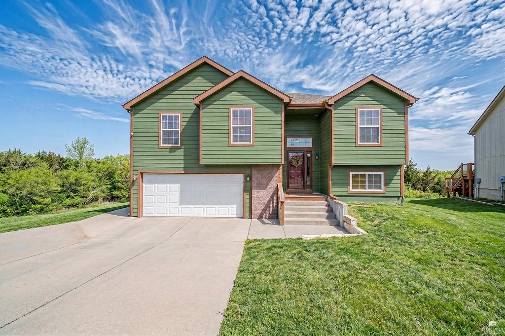 1817 Carmen Court, Junction City, KS 66441