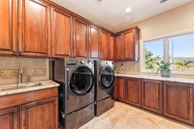 14963 Huntington Gate Drive, Poway, CA 92064