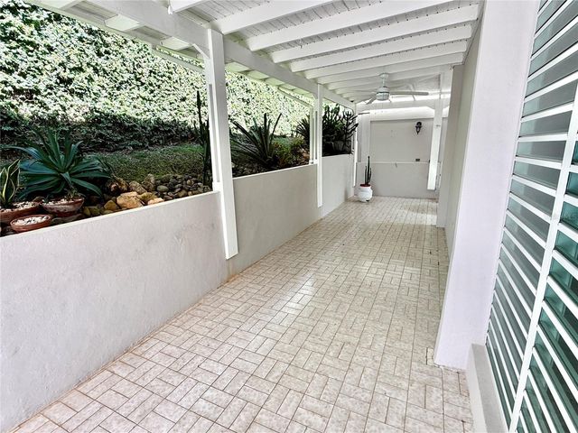 E-10 ALTURAS DE SANTA MARIA, Guaynabo, PR 00969