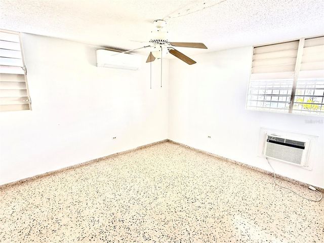 E-10 ALTURAS DE SANTA MARIA, Guaynabo, PR 00969