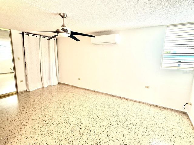 E-10 ALTURAS DE SANTA MARIA, Guaynabo, PR 00969
