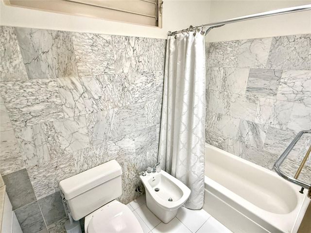 E-10 ALTURAS DE SANTA MARIA, Guaynabo, PR 00969