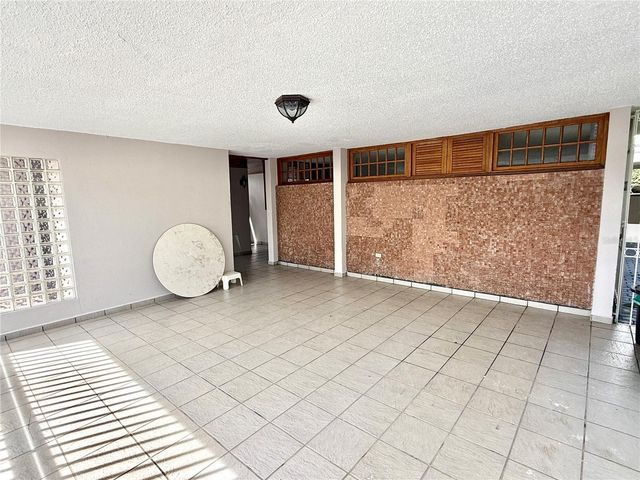 E-10 ALTURAS DE SANTA MARIA, Guaynabo, PR 00969
