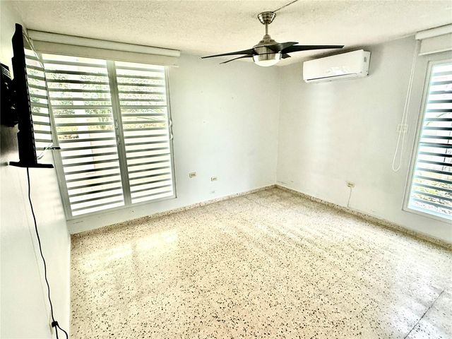 E-10 ALTURAS DE SANTA MARIA, Guaynabo, PR 00969