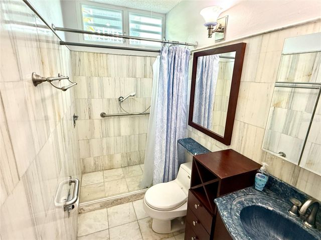 E-10 ALTURAS DE SANTA MARIA, Guaynabo, PR 00969