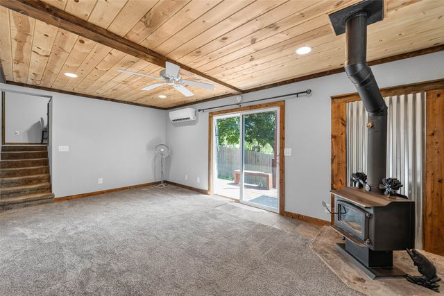 1380 Rock Creek Street W, Kellogg, IA 50135