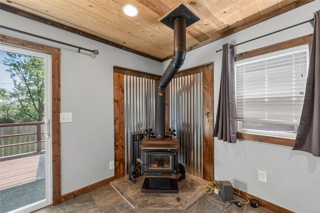 1380 Rock Creek Street W, Kellogg, IA 50135