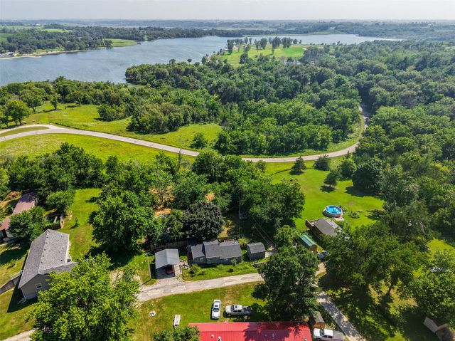 1380 Rock Creek Street W, Kellogg, IA 50135