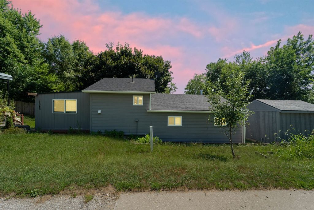 1380 Rock Creek Street W, Kellogg, IA 50135