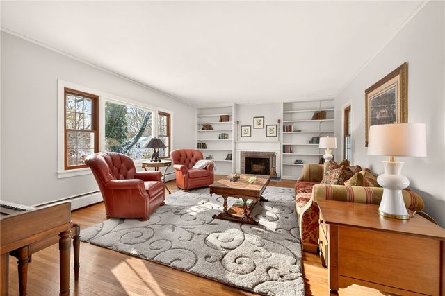 44 Golfside Parkway, Brighton, NY 14610