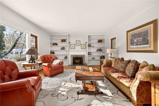 44 Golfside Parkway, Brighton, NY 14610