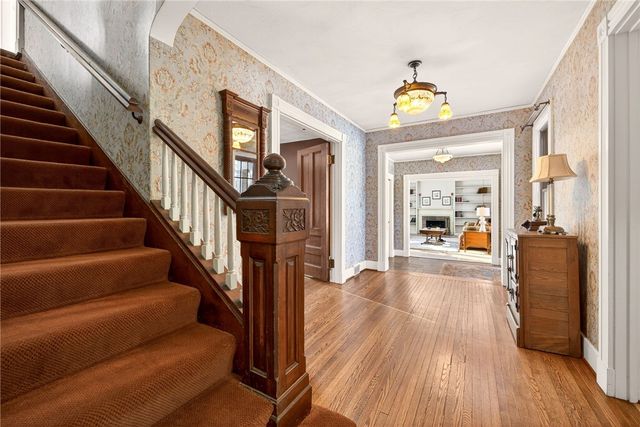 44 Golfside Parkway, Brighton, NY 14610