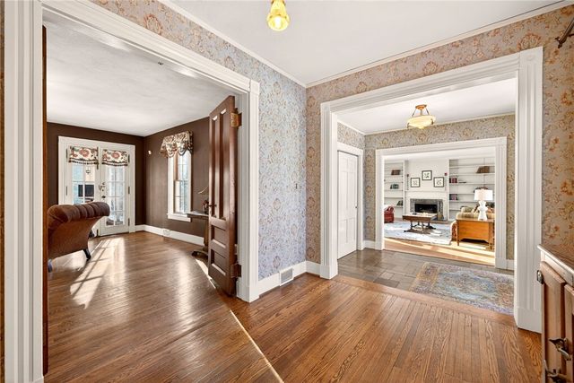 44 Golfside Parkway, Brighton, NY 14610