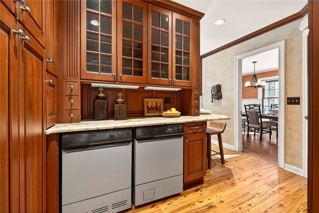 44 Golfside Parkway, Brighton, NY 14610