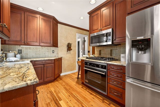 44 Golfside Parkway, Brighton, NY 14610