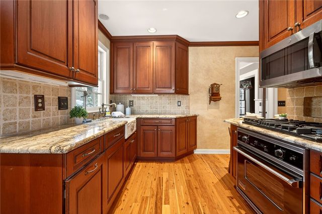 44 Golfside Parkway, Brighton, NY 14610