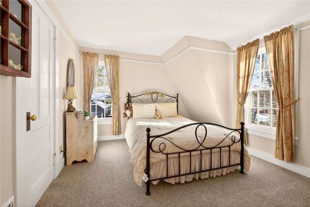 44 Golfside Parkway, Brighton, NY 14610