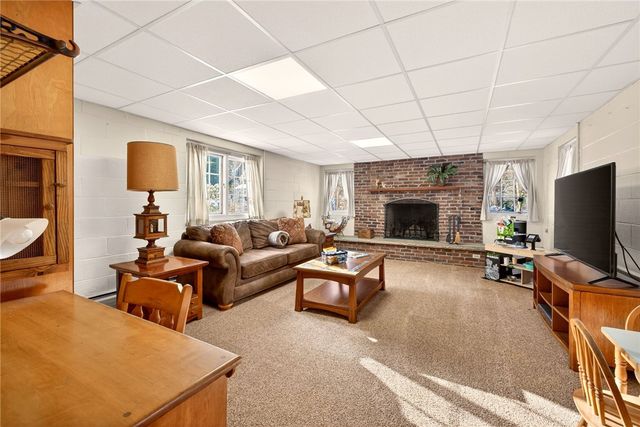 44 Golfside Parkway, Brighton, NY 14610