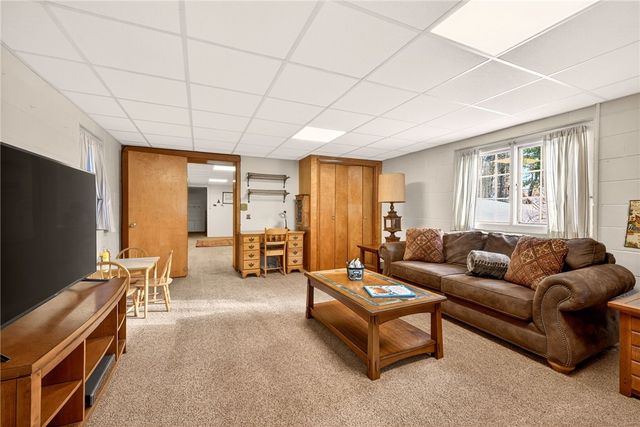 44 Golfside Parkway, Brighton, NY 14610