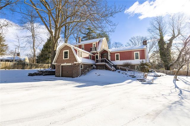 44 Golfside Parkway, Brighton, NY 14610