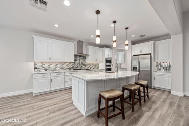 2333 E Copper Valley Way, Green Valley, AZ 85614