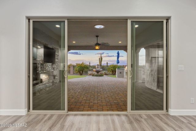 2333 E Copper Valley Way, Green Valley, AZ 85614