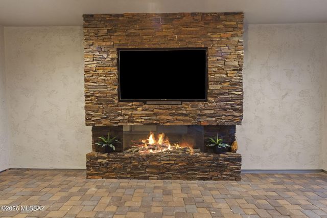 2333 E Copper Valley Way, Green Valley, AZ 85614