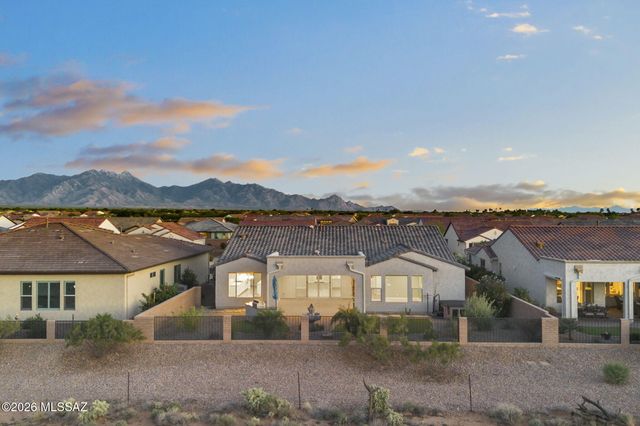 2333 E Copper Valley Way, Green Valley, AZ 85614