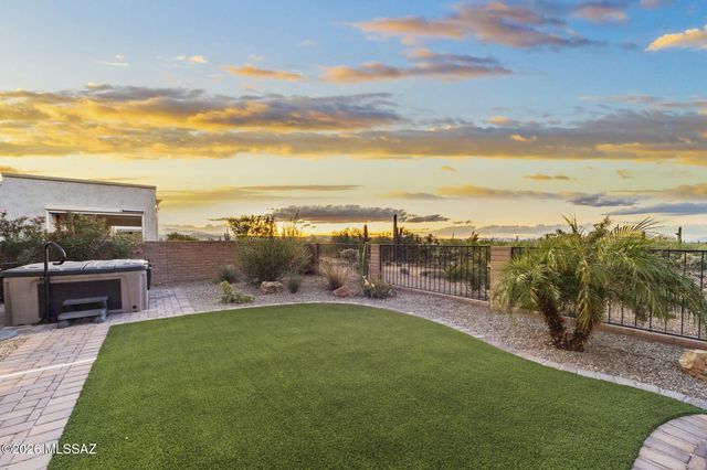 2333 E Copper Valley Way, Green Valley, AZ 85614