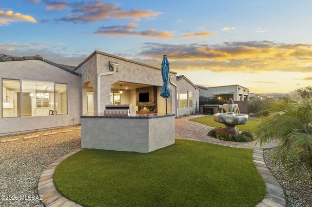 2333 E Copper Valley Way, Green Valley, AZ 85614