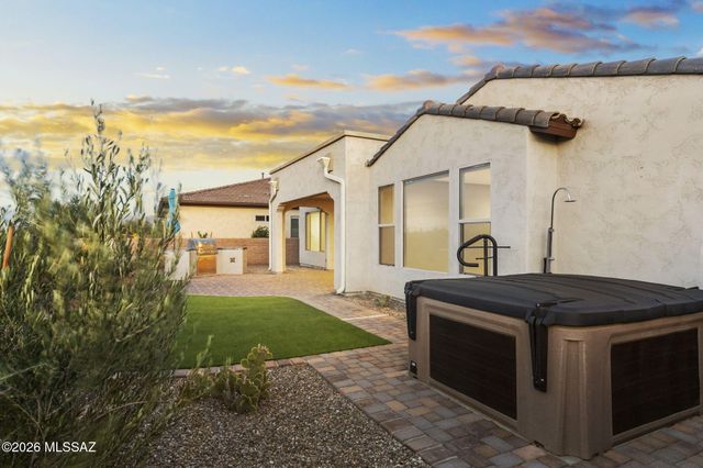 2333 E Copper Valley Way, Green Valley, AZ 85614