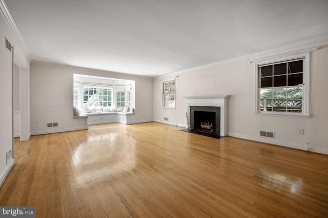 4846 VAN NESS ST NW, Washington, DC 20016