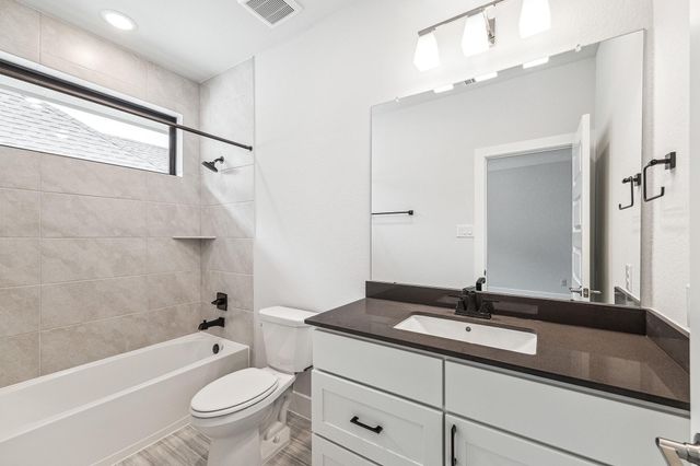 10314 Forest Lake Drive, Missouri City, TX 77459