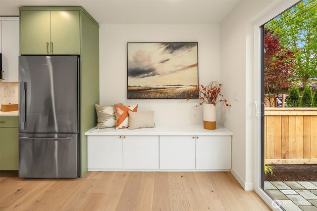 7062 Cleopatra Place NW, Seattle, WA 98117