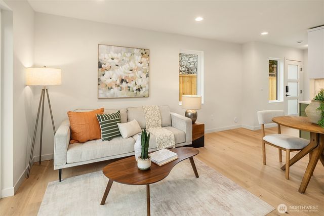 7062 Cleopatra Place NW, Seattle, WA 98117