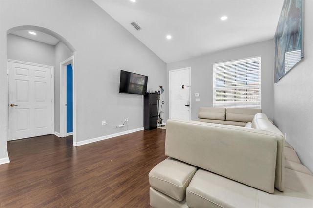 1723 NW 78TH Way 1723, Pembroke Pines, FL 33024