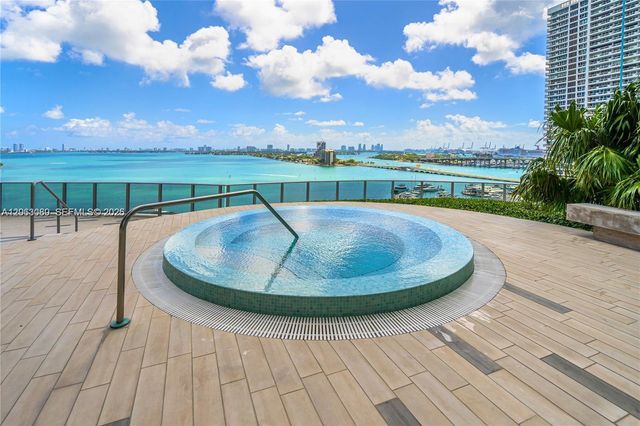 488 NE 18th St 3900, Miami, FL 33132