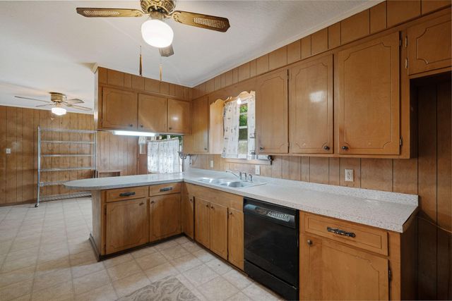 4684 Old Hwy 11, Purvis, MS 39475