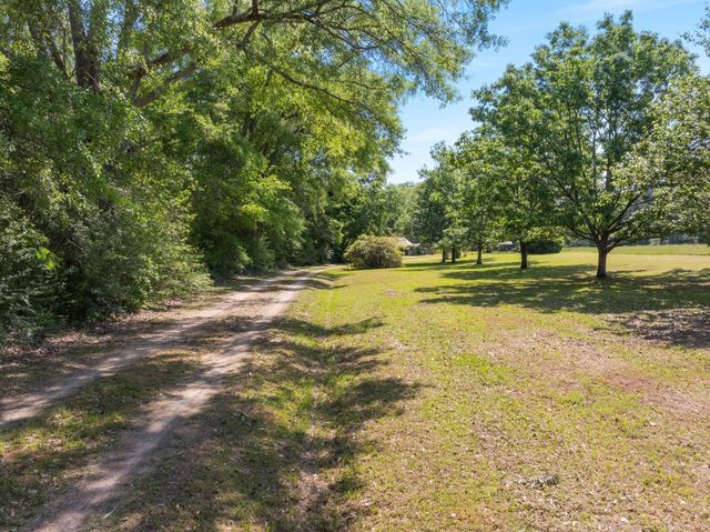 4684 Old Hwy 11, Purvis, MS 39475