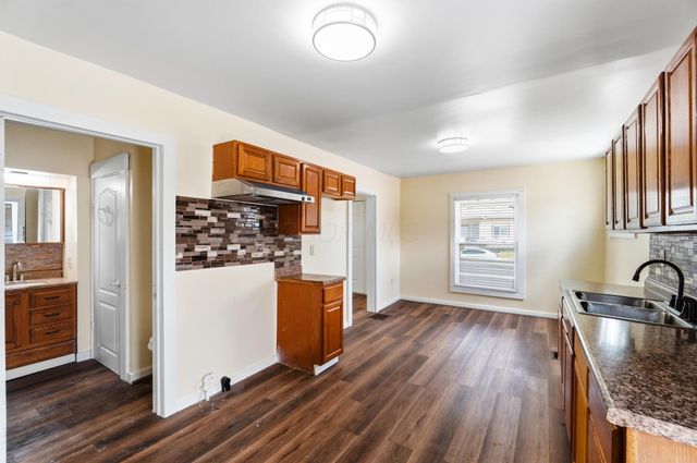 2015 Clifton Avenue, Springfield, OH 45505