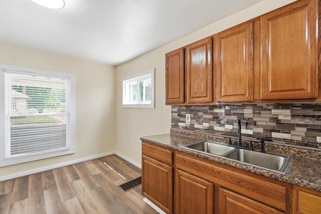 2015 Clifton Avenue, Springfield, OH 45505