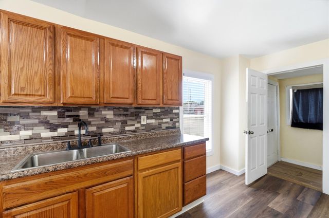 2015 Clifton Avenue, Springfield, OH 45505